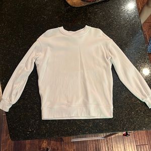 white lululemon sweatshirt